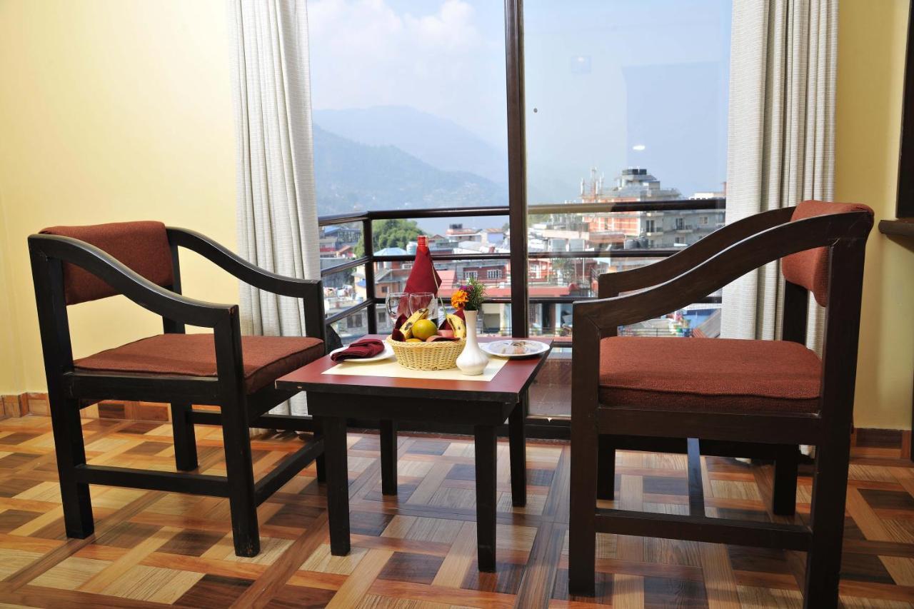 Hotel Dandelion Pokhara Exterior foto